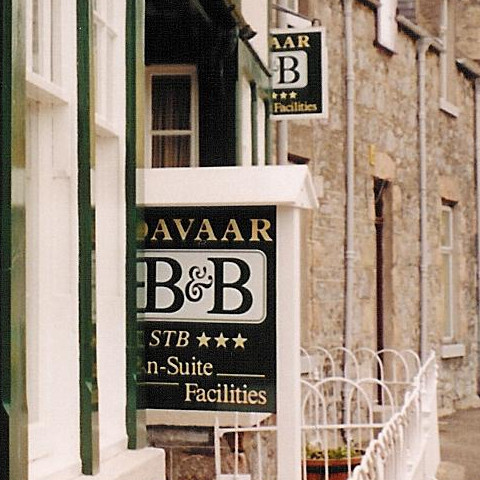 B&B